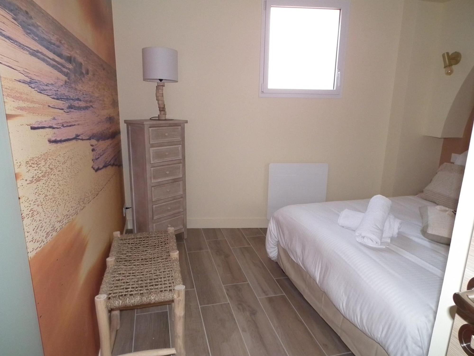 Les Maisons De Louise Pirou Quarto foto