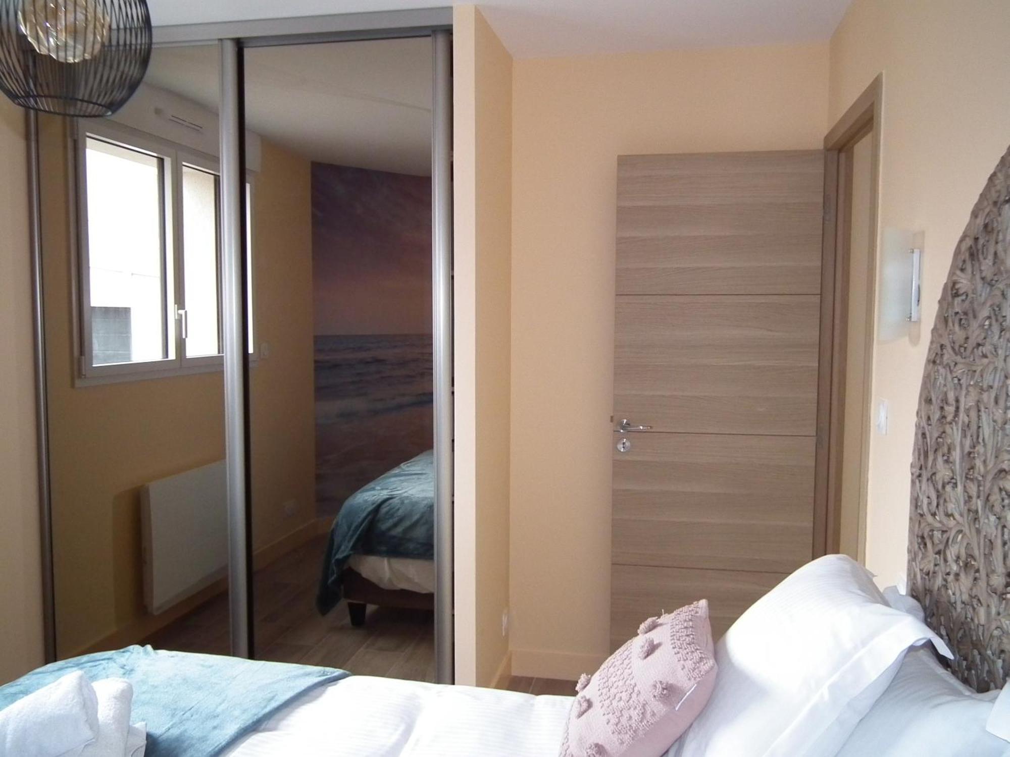 Les Maisons De Louise Pirou Quarto foto