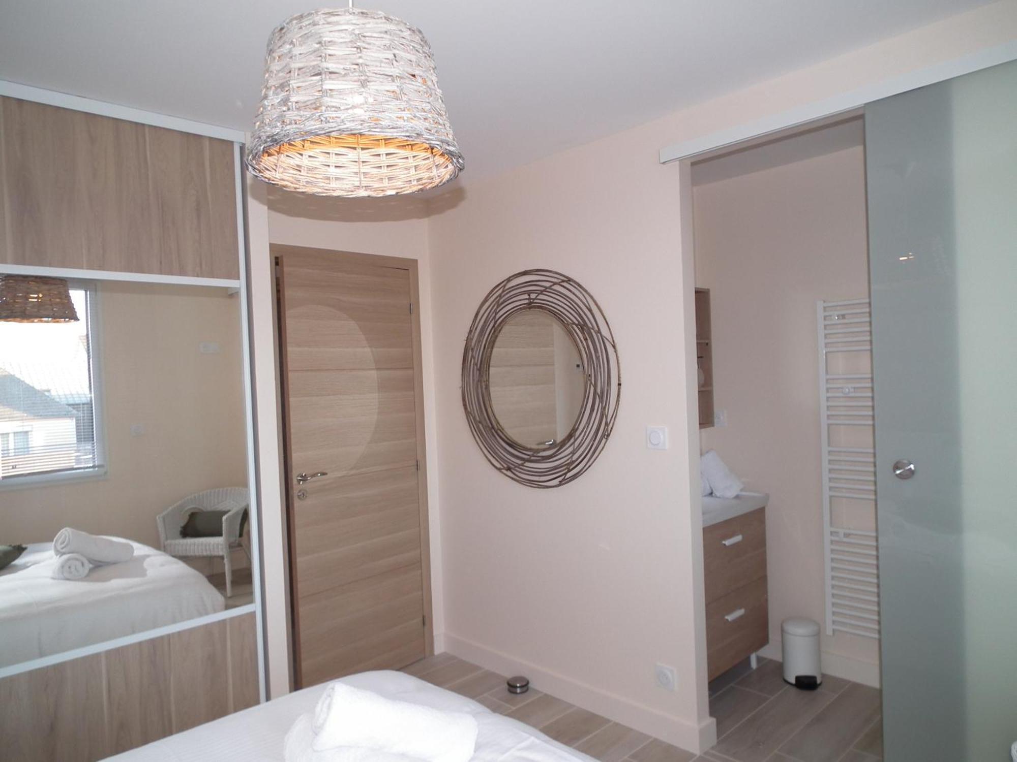 Les Maisons De Louise Pirou Quarto foto